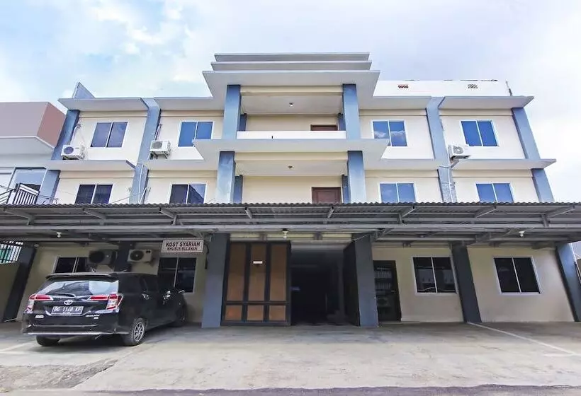 ホテル Oyo 90883 Ria Agustar Syariah