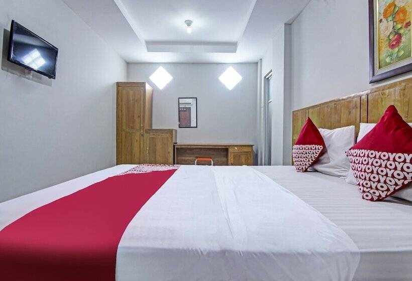 בית מלון כפרי Oyo 90883 Ria Agustar Syariah