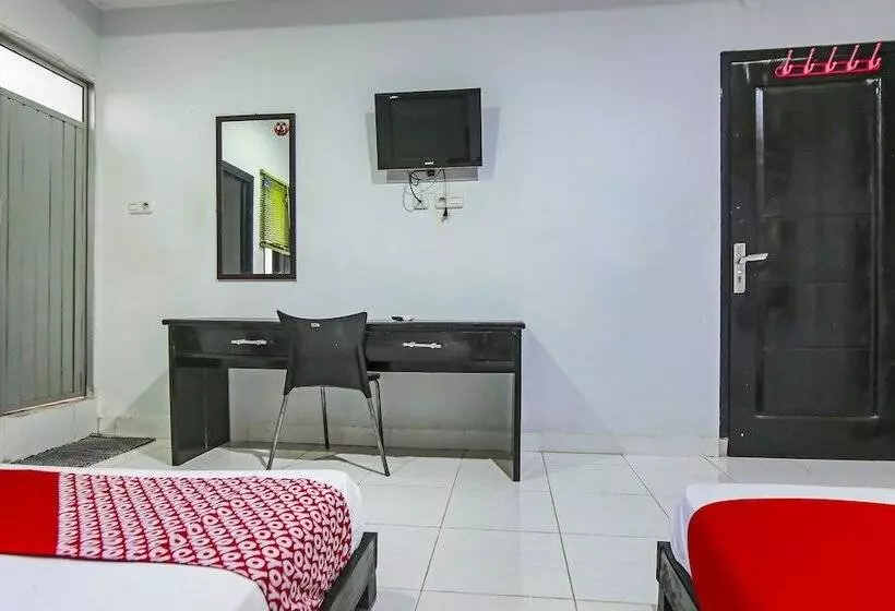 ホテル Oyo 90883 Ria Agustar Syariah