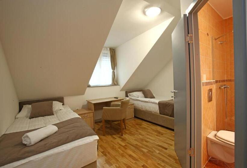 پانسیون Gostilna In Prenočišča Gedžo