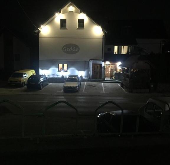 پانسیون Gostilna In Prenočišča Gedžo