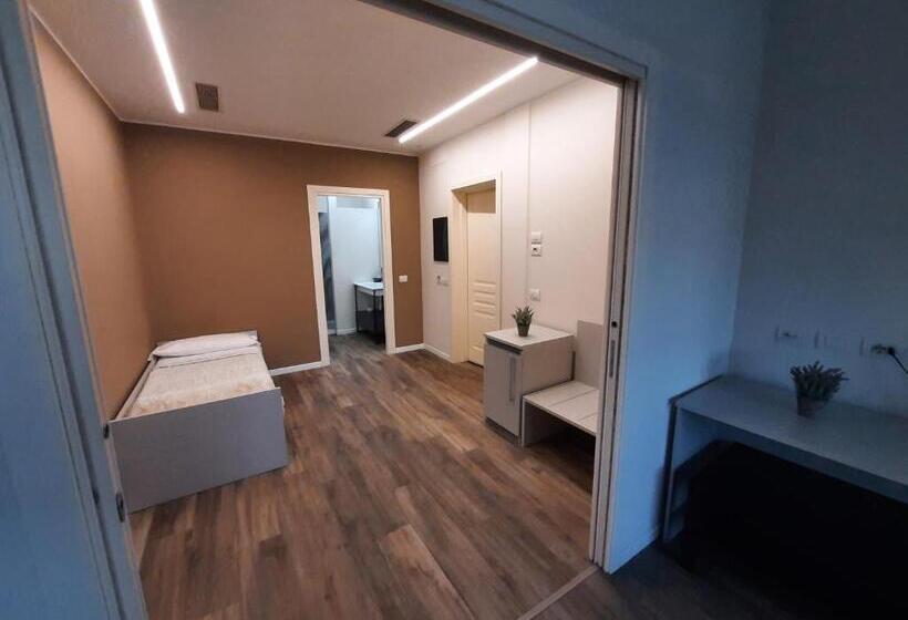 פנסיון Stop&go Suites And Apartments