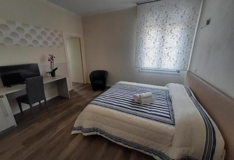 פנסיון Stop&go Suites And Apartments