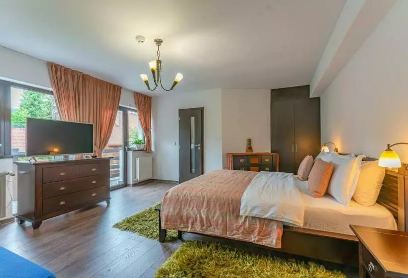 پانسیون Vila Trubadur   Adults Only