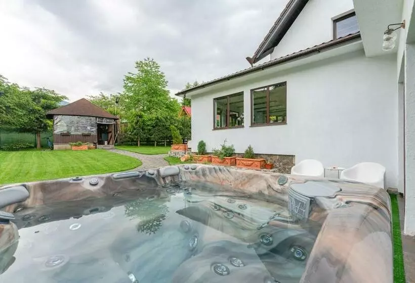 پانسیون Vila Trubadur   Adults Only