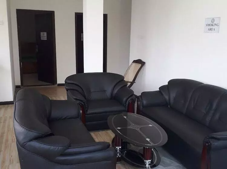 تختخواب و صبحانه Ravinvilla