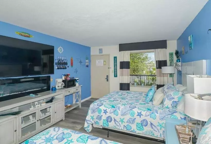 Heated Pool, Fireplace, 70 Tv, Waterfront & More!