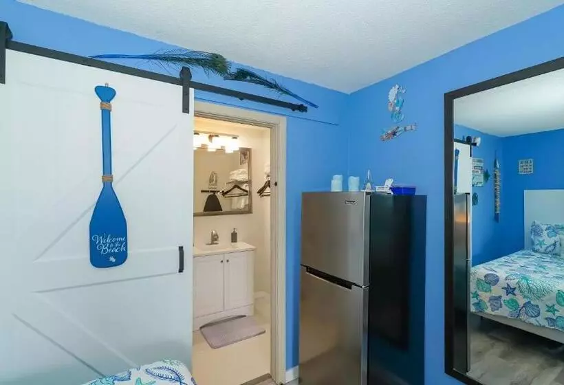 Heated Pool, Fireplace, 70 Tv, Waterfront & More!