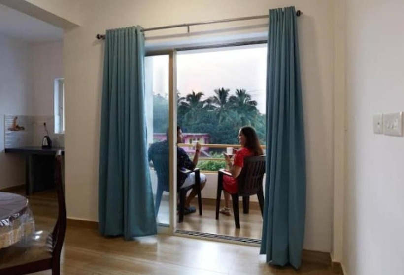 בית מלון כפרי Dacha Arambol