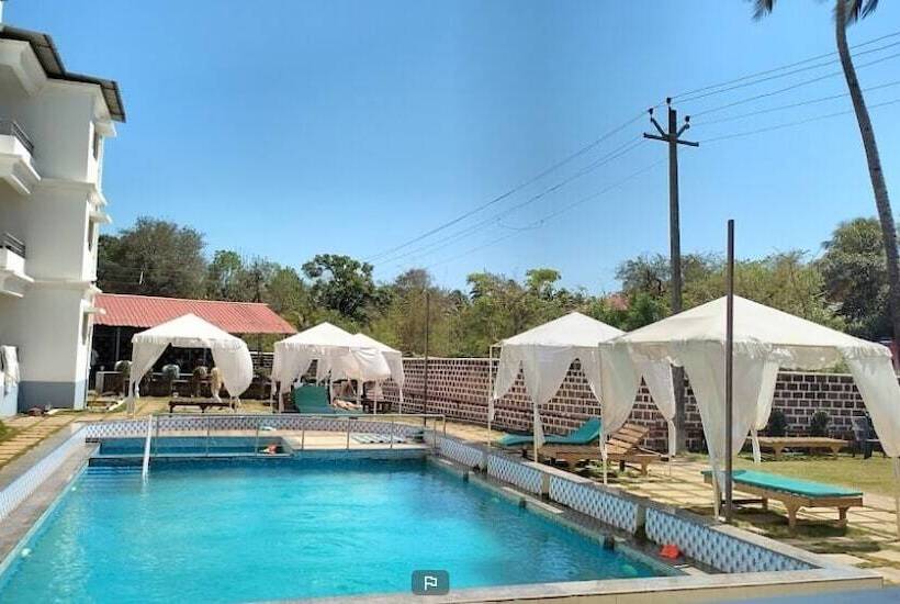 בית מלון כפרי Dacha Arambol