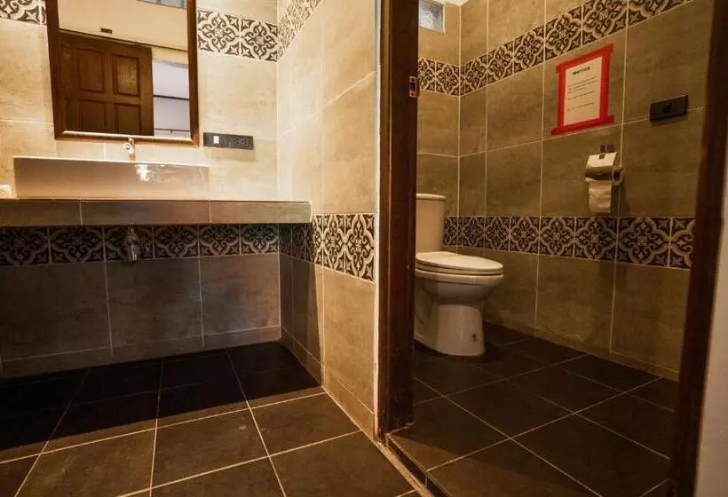 هتل Nakorn River View