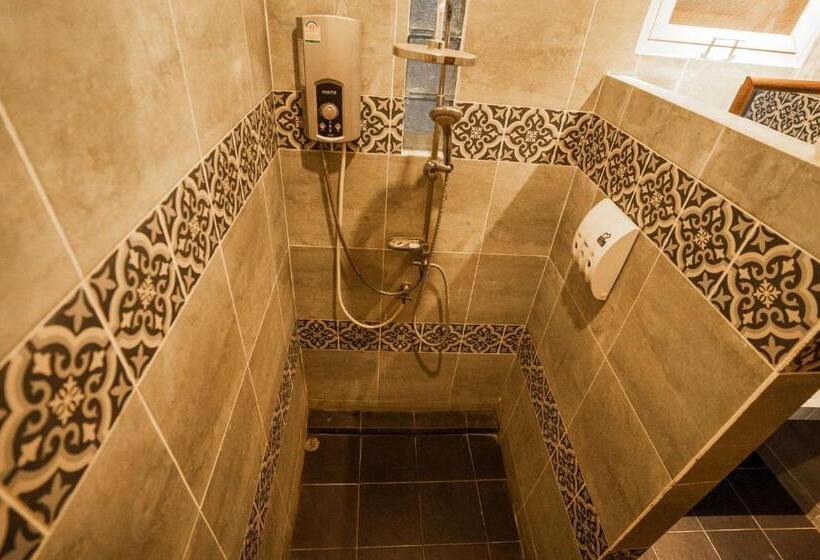 בית מלון כפרי Nakorn River View