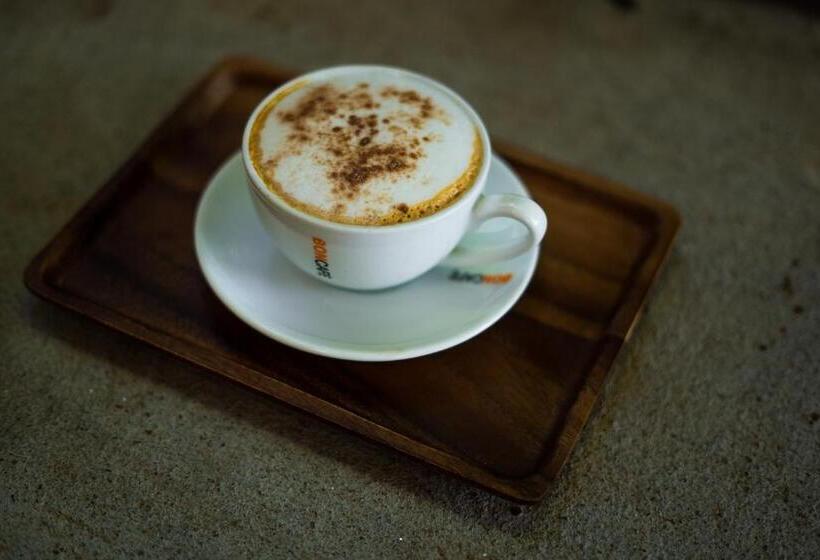 בית מלון כפרי Nakorn River View