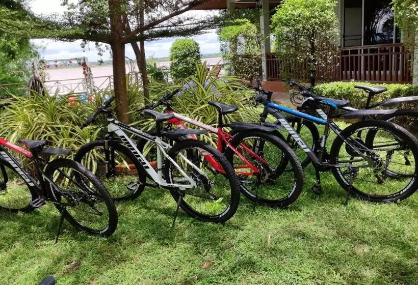 هتل Nakorn River View