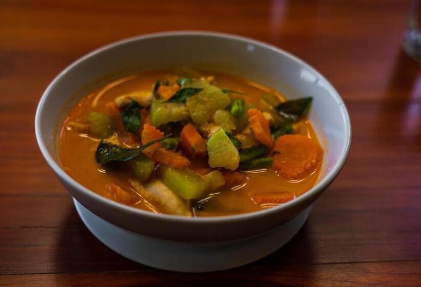 בית מלון כפרי Nakorn River View