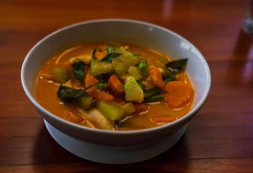 هتل Nakorn River View