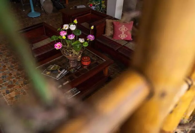 هتل Nakorn River View