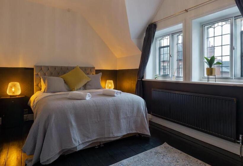 In The Heart Of Chester, Historical & Stylish