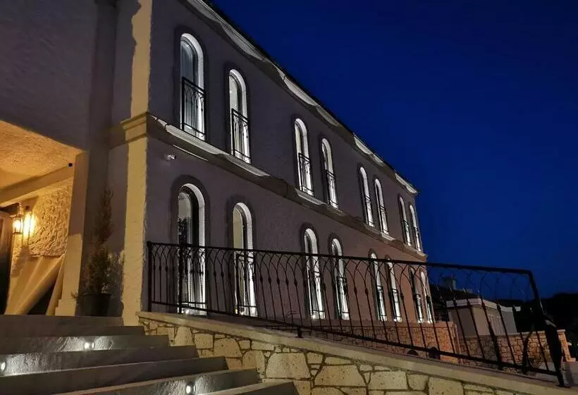 هتل Cemal Alaçati Buti̇k