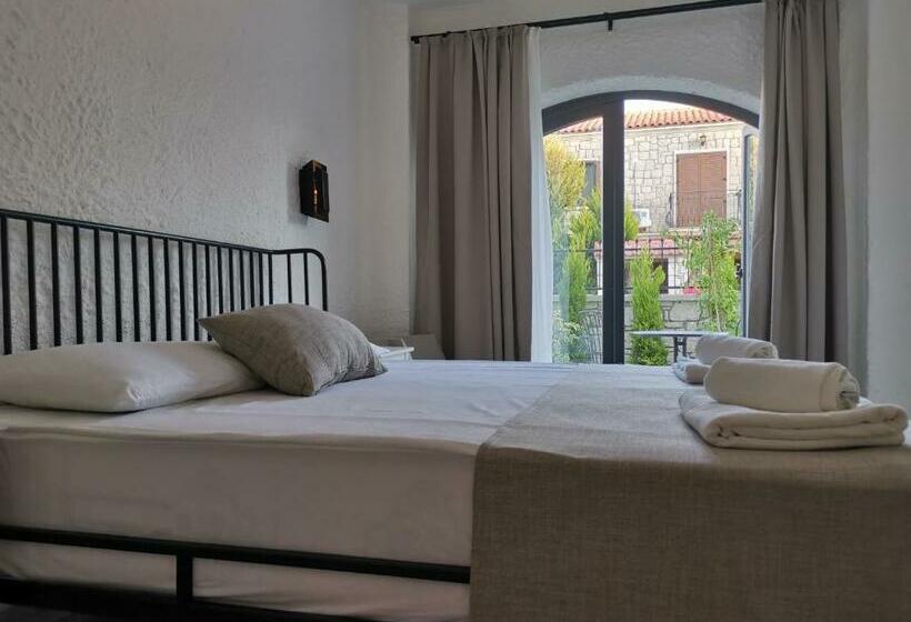 Hotel Cemal Alaçati Buti̇k