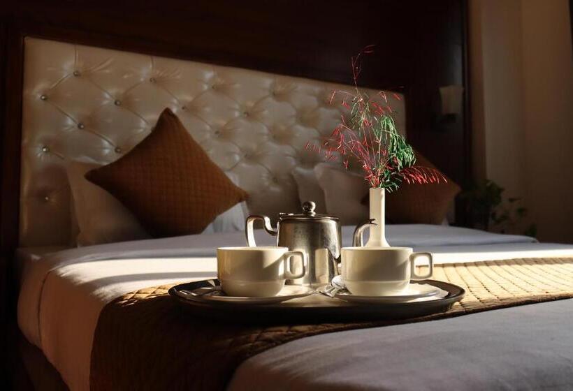 هتل Divine Lakshmi Ganga