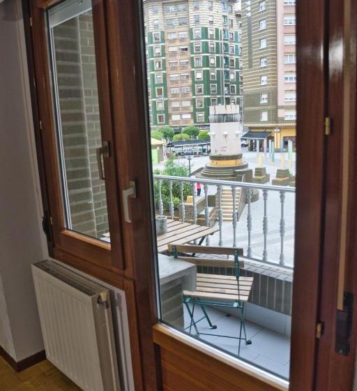 La Villa De Lore, Piso Completo Apto 6 Personas Con Garaje