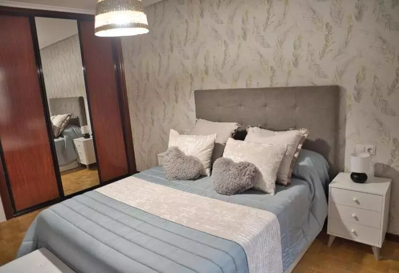 La Villa De Lore, Piso Completo Apto 6 Personas Con Garaje