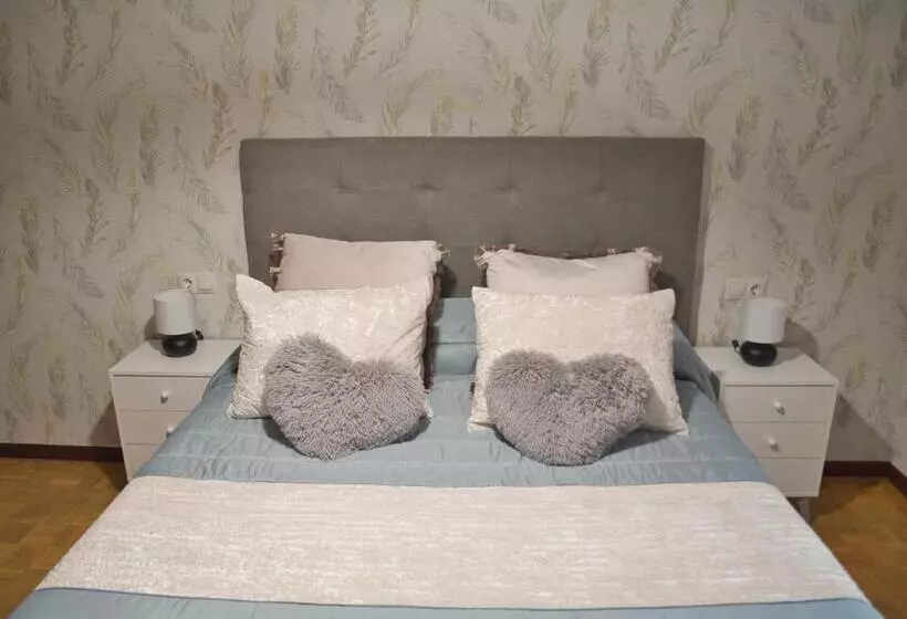 La Villa De Lore, Piso Completo Apto 6 Personas Con Garaje