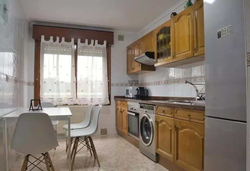 La Villa De Lore, Piso Completo Apto 6 Personas Con Garaje