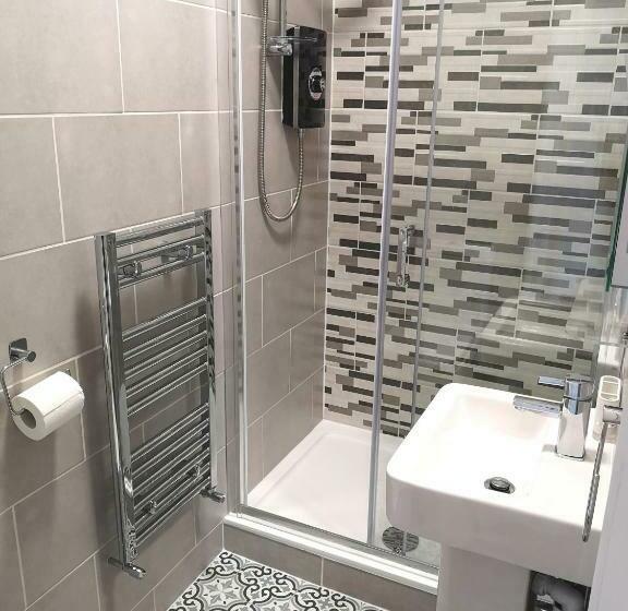 פנסיון Ivy Bank Guest House, Tenby