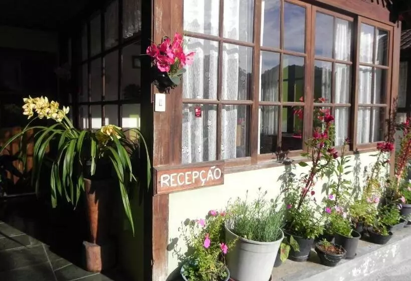 Majatalo Pousada Solar Das Flores Maringá Rj Visconde De Mauá