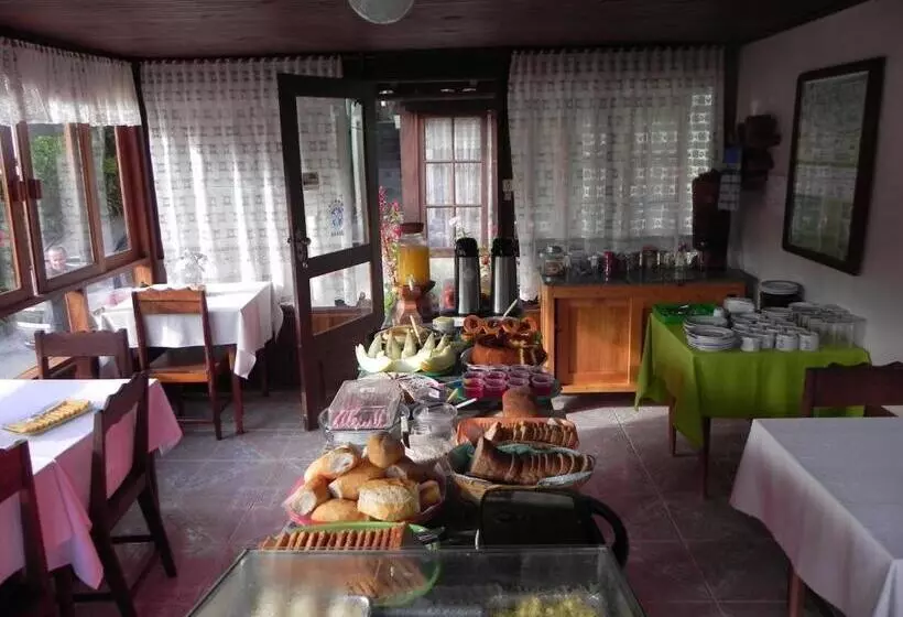 Majatalo Pousada Solar Das Flores Maringá Rj Visconde De Mauá