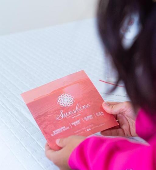 膳宿费 Sunshine Charming Houses