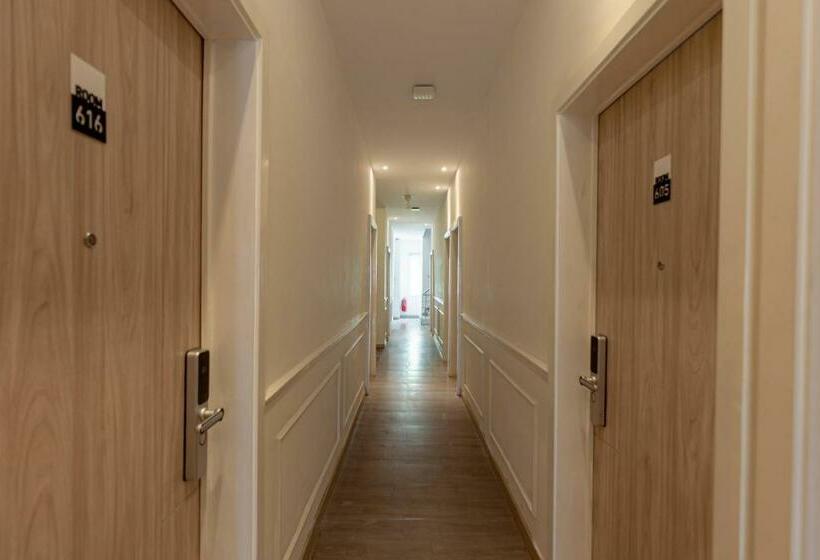 Swasana Hotel Near Plaza Medan Fair Mitra Reddoorz