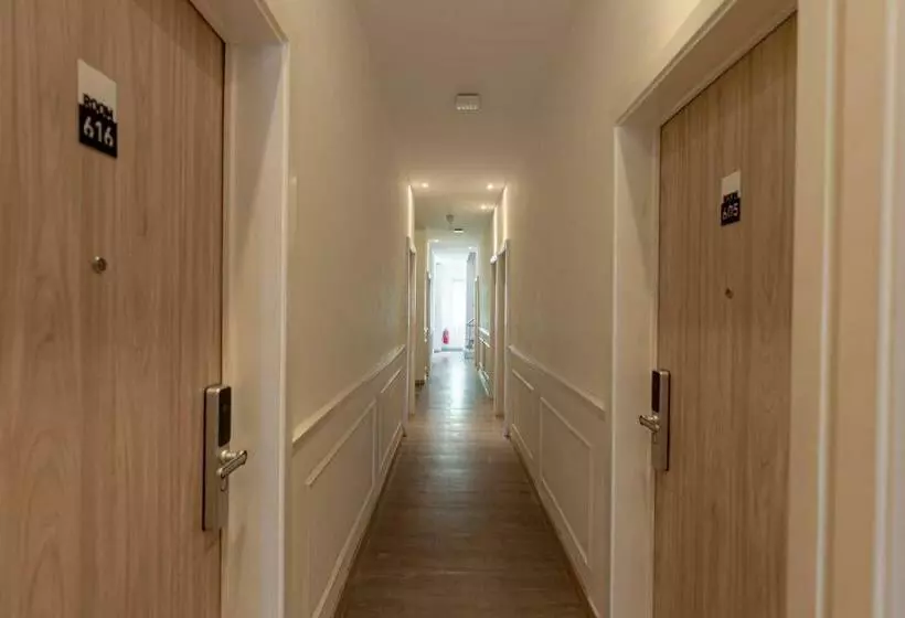 Swasana Hotel Near Plaza Medan Fair Mitra Reddoorz