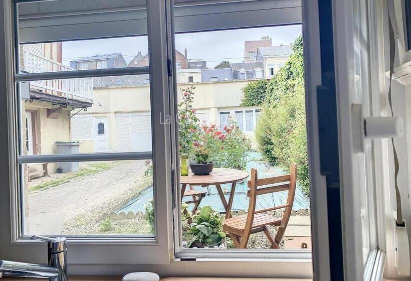 Ad 17   Escapade Ensoleillée