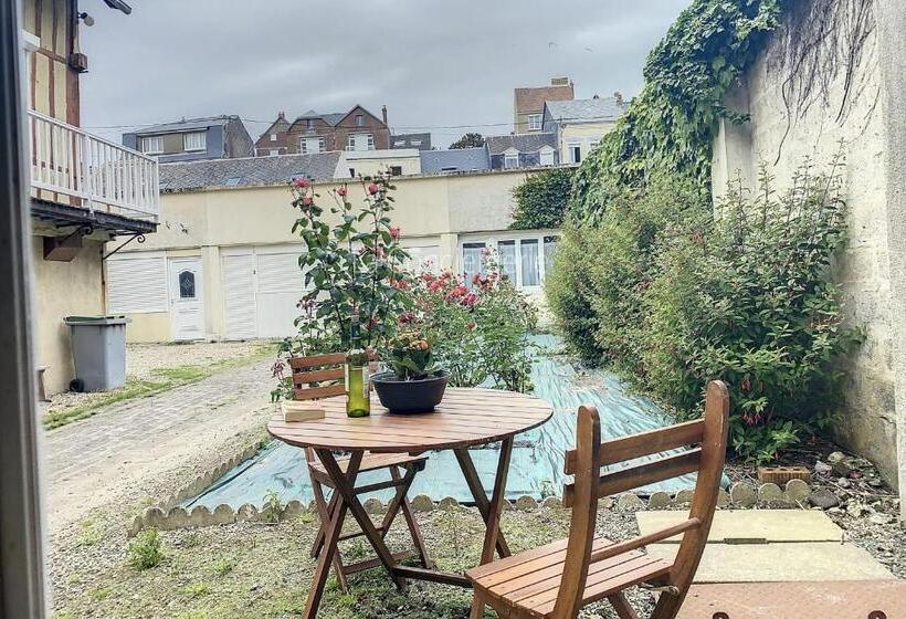 Ad 17   Escapade Ensoleillée