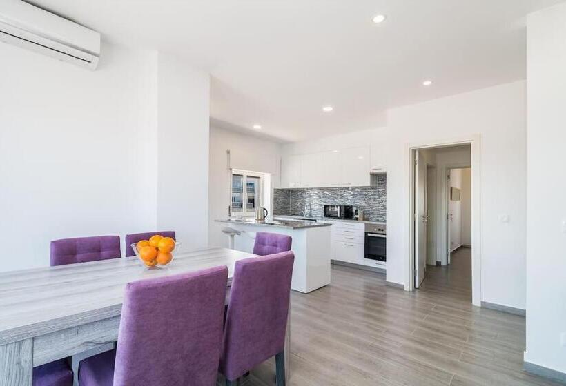 Algarve Golden Properties: Aquazul J