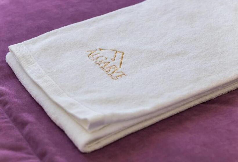 Algarve Golden Properties: Aquazul J