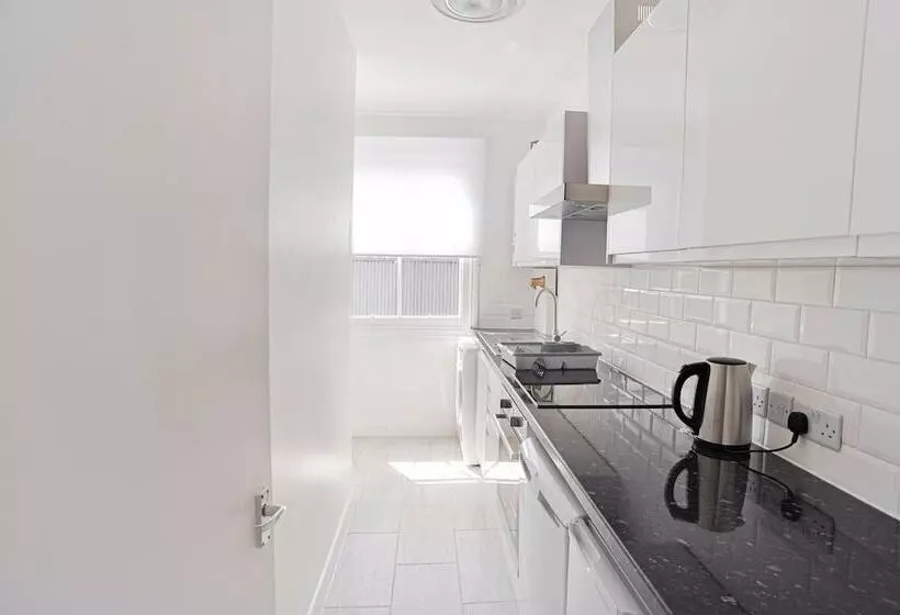 The Euston Guest House  60