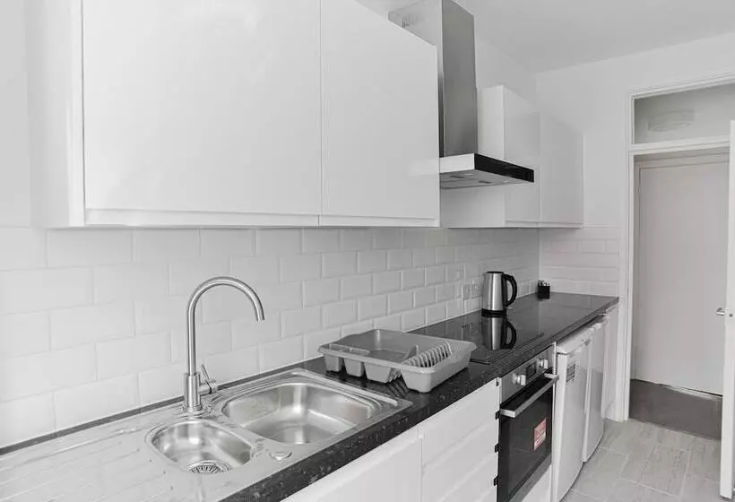 The Euston Guest House  60