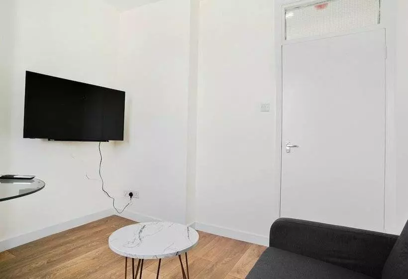 The Euston Guest House  60