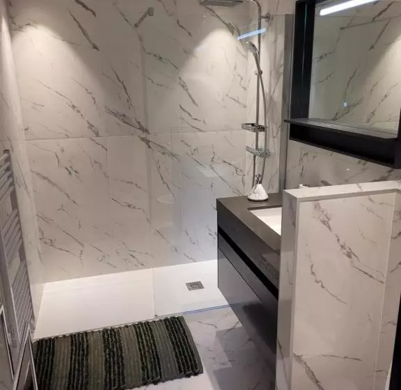 Gîteduruisseau73, Heart Of French Alps Paradiski, Maison Entière 80m2 Au Calme, 2 Chambres 2 Salles