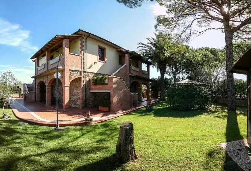 هتل Agriturismo Villa Isa