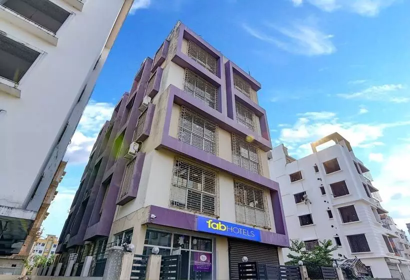 ホテル Fab Sharma Inn