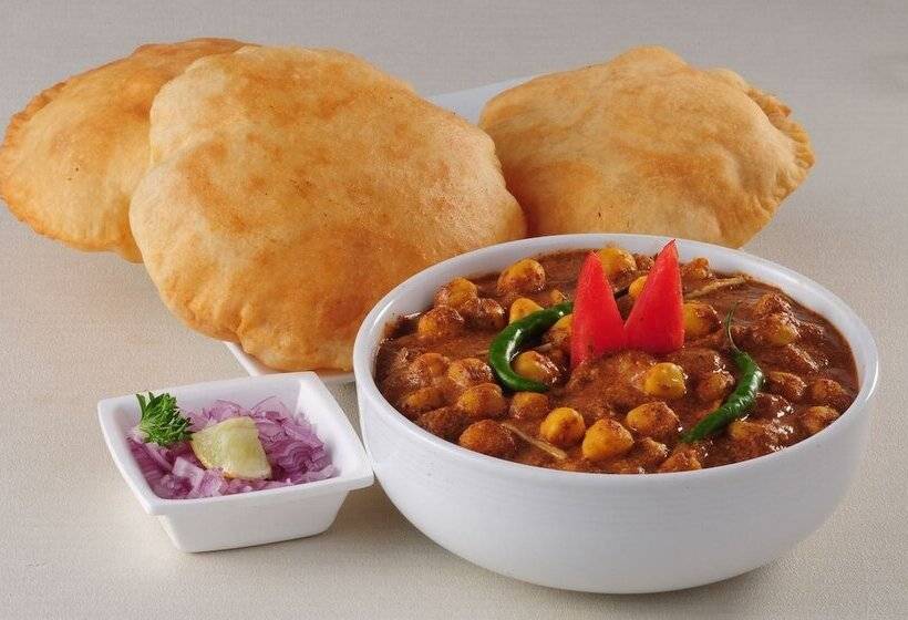 בית מלון כפרי Fab Sharma Inn