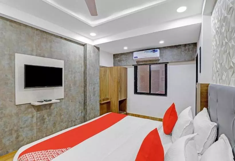 ホテル Oyo 85289  Raffles