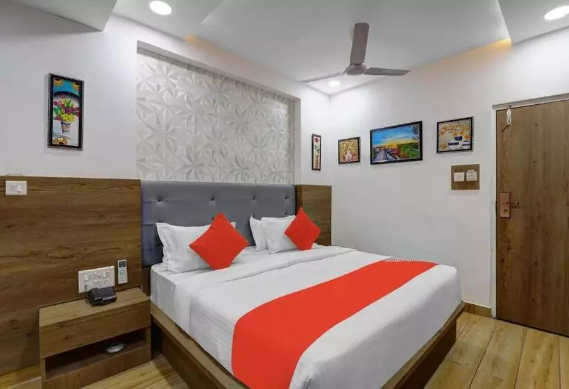 ホテル Oyo 85289  Raffles