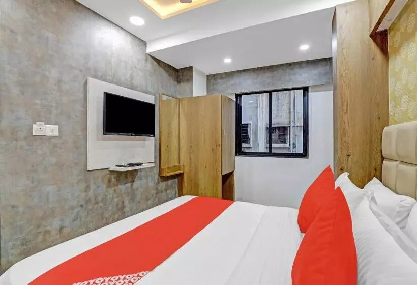 ホテル Oyo 85289  Raffles