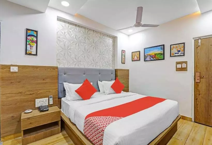 ホテル Oyo 85289  Raffles